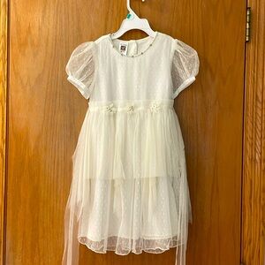 April Cornell girls size 2 white dress with beautiful flower details.
